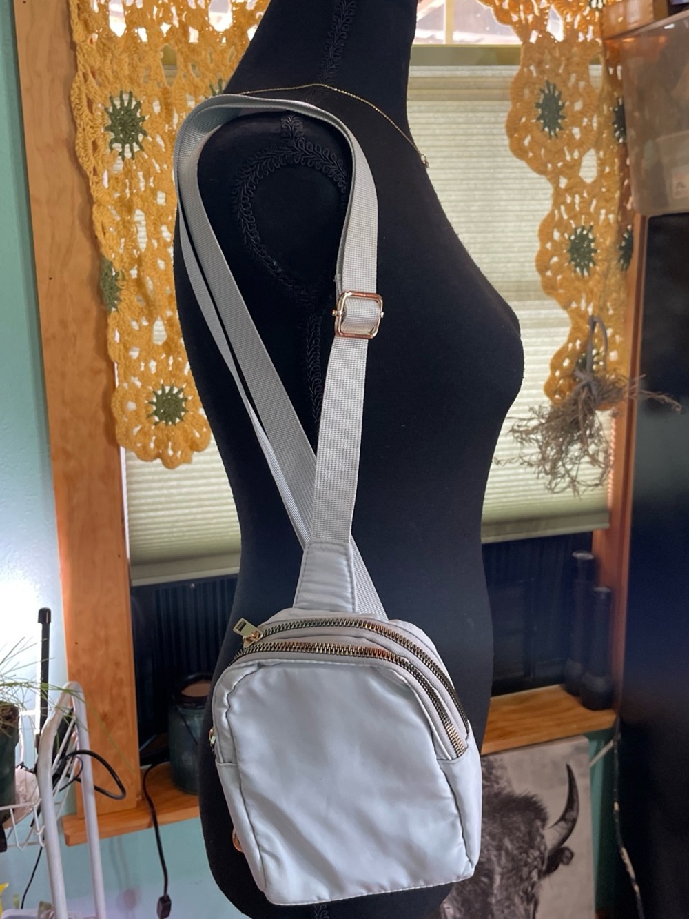 Light Gray Sling Crossbody Bag - Unbranded